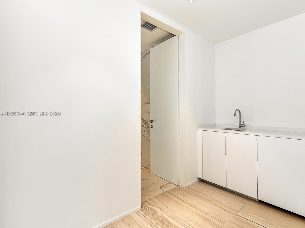 1000 Biscayne Blvd , Unit 4802, Miami, FL 33132 Photo