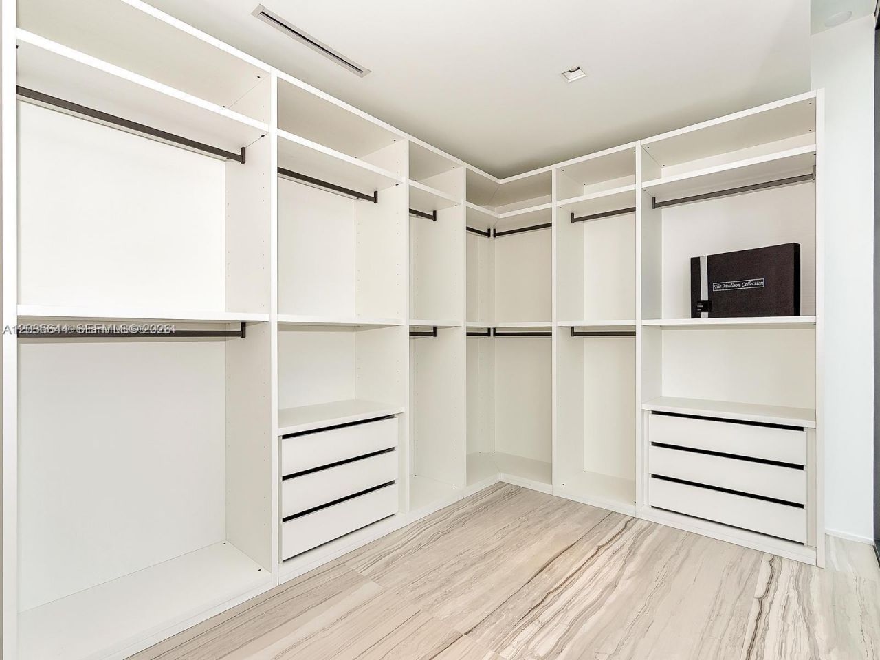 1000 Biscayne Blvd , Unit 4802, Miami, FL 33132 Photo
