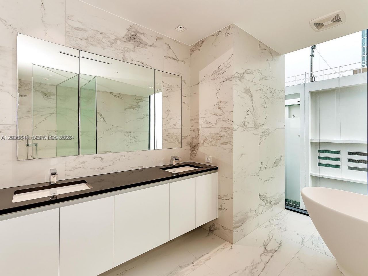 1000 Biscayne Blvd , Unit 4802, Miami, FL 33132 Photo