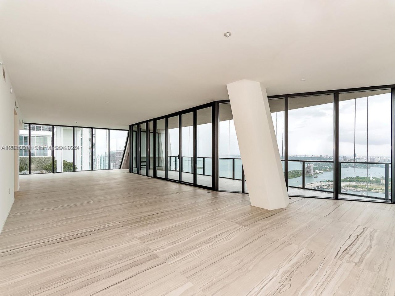 1000 Biscayne Blvd , Unit 4802, Miami, FL 33132 Photo
