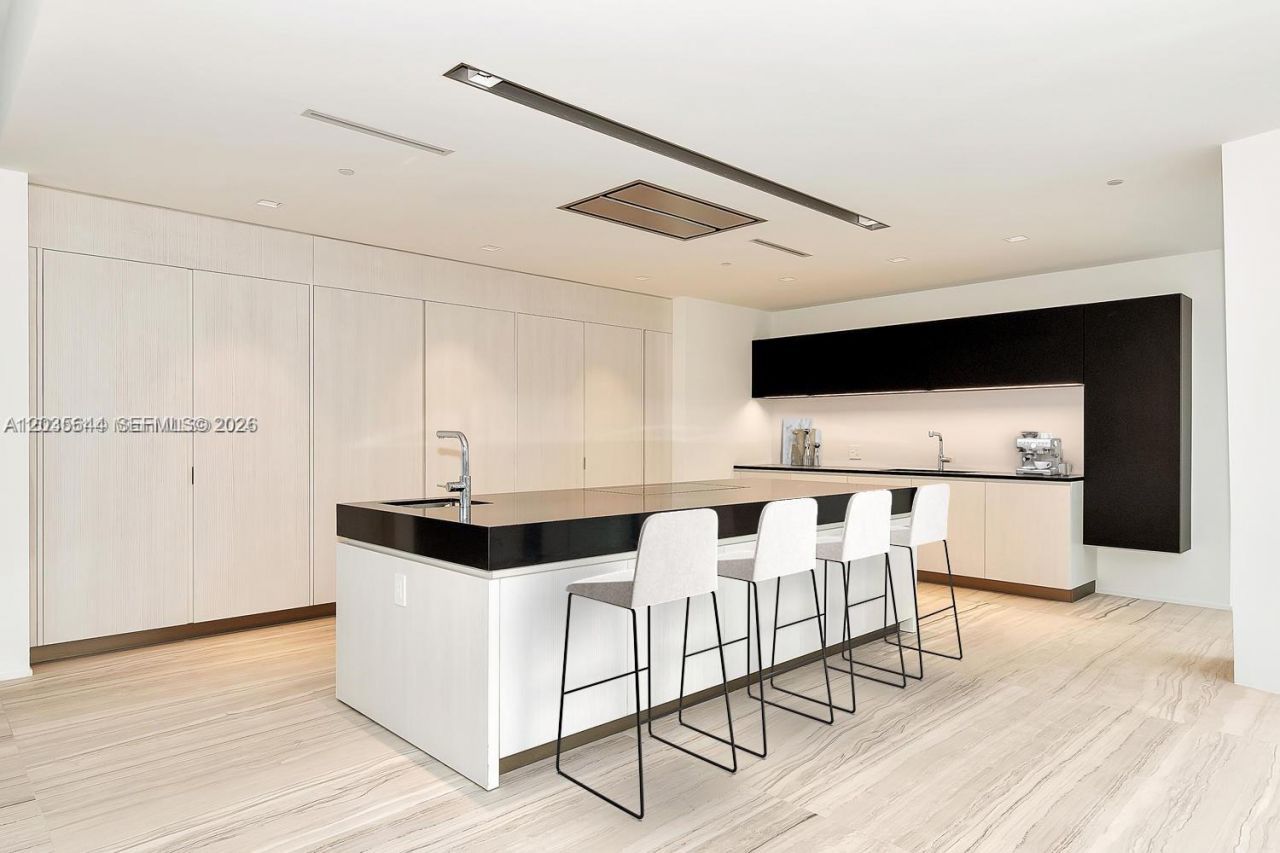 1000 Biscayne Blvd , Unit 4802, Miami, FL 33132 Photo