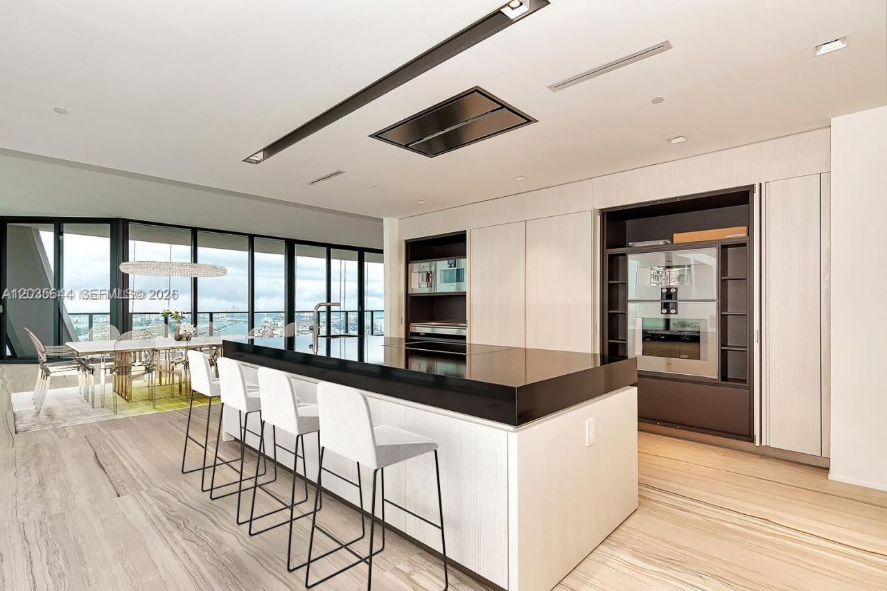 1000 Biscayne Blvd , Unit 4802, Miami, FL 33132 Photo