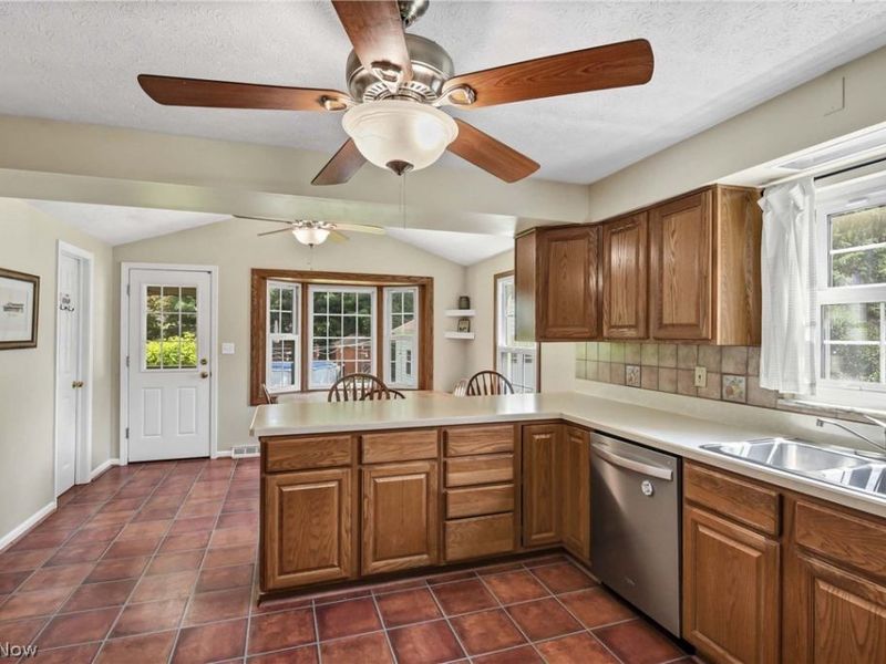 23426 Alexander Road, North Olmsted, OH 44070 Photo 17