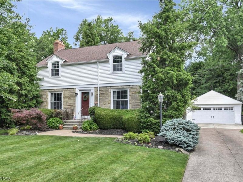 23426 Alexander Road, North Olmsted, OH 44070 Photo 2