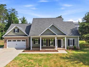 1305 Daltons Drive, Forest, VA 24551
