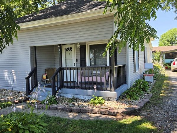 903 S Walnut Street, Sesser, IL 62884