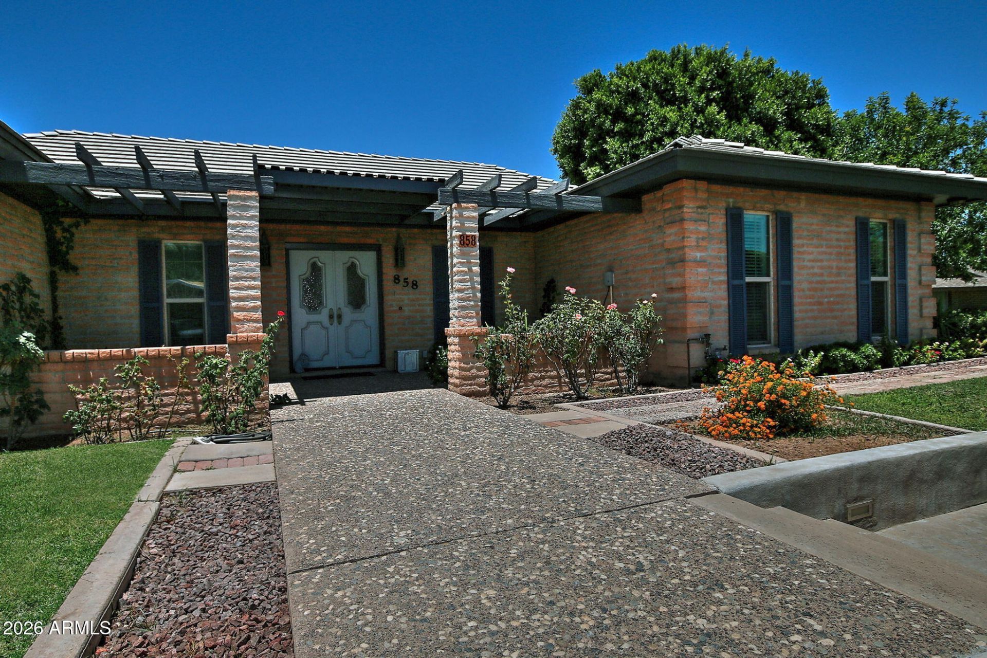 858 N HERITAGE Mesa, AZ 85201