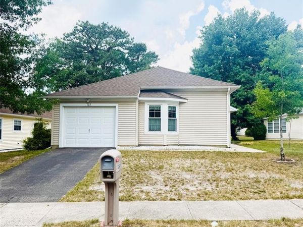 107 Pine Oak Boulevard, BARNEGAT, NJ 08005