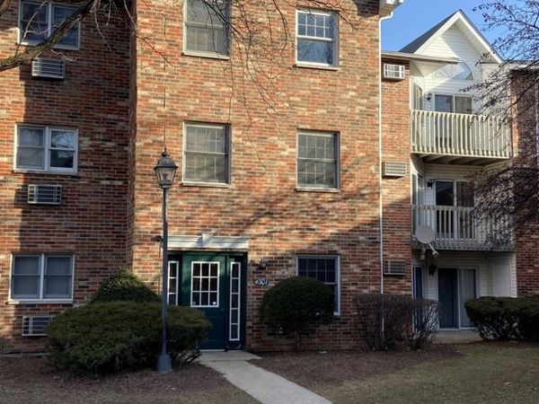 4301 W Shamrock Lane , Unit 3D, McHenry, IL 60050