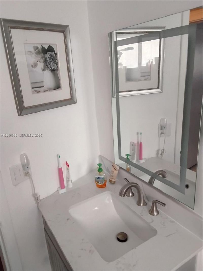 911 W Country Club Cir, Plantation, FL 33317 Photo