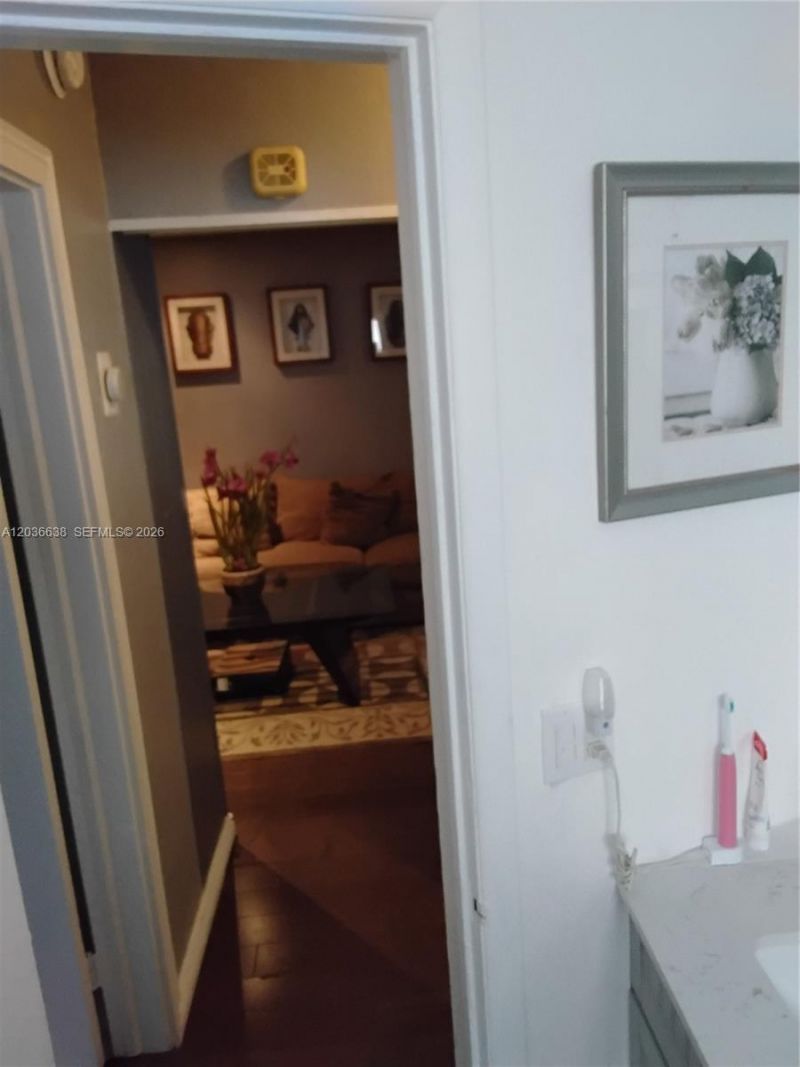 911 W Country Club Cir, Plantation, FL 33317 Photo