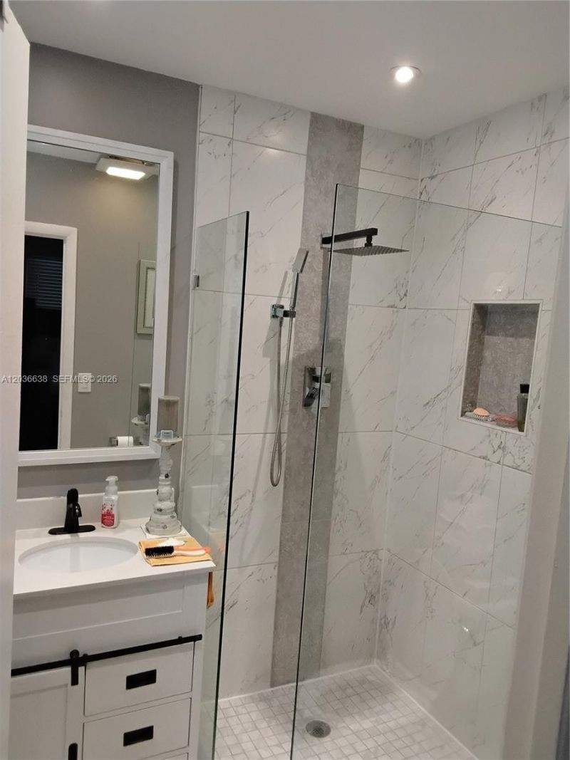 911 W Country Club Cir, Plantation, FL 33317 Photo