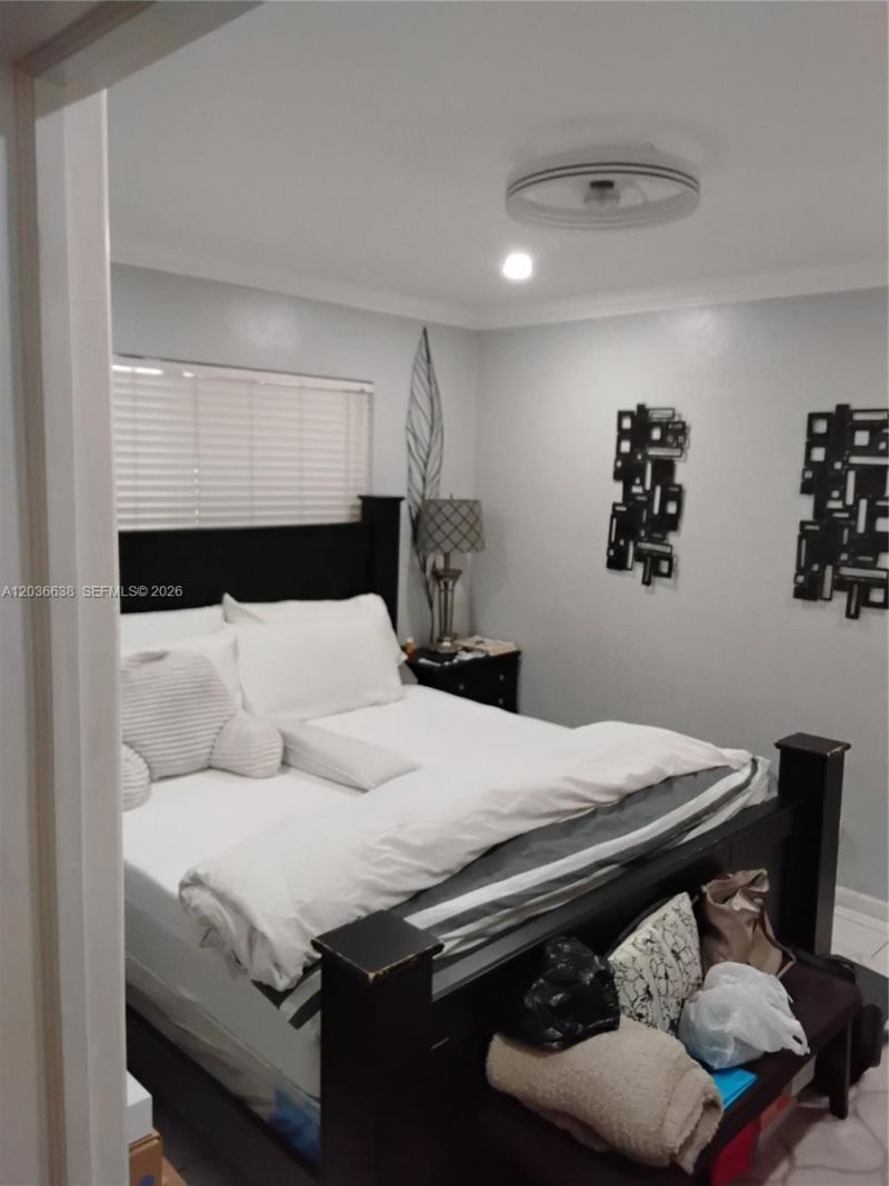 911 W Country Club Cir, Plantation, FL 33317 Photo