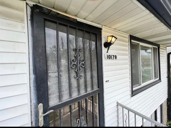 10179 Cloverdale Drive, Unincorporated, MO 63136