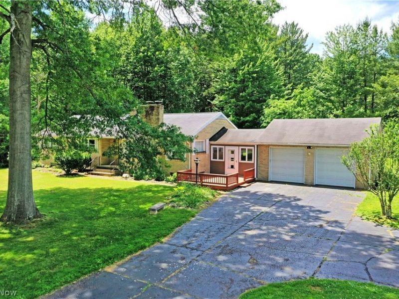 2141 North Road NE, Warren, OH 44483 Photo 1
