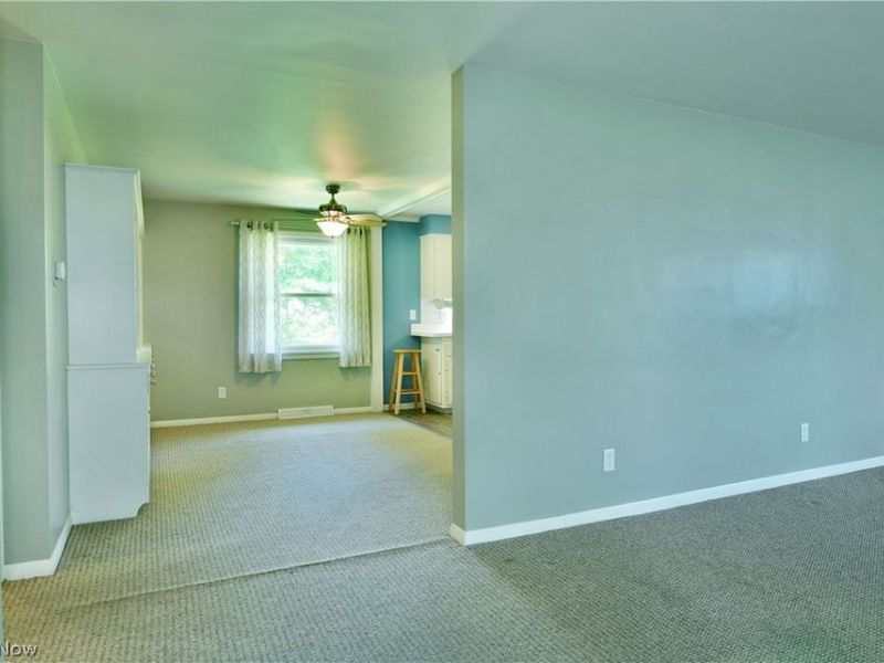 2141 North Road NE, Warren, OH 44483 Photo 10