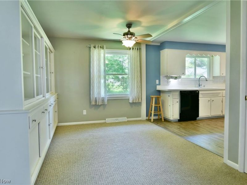 2141 North Road NE, Warren, OH 44483 Photo 13