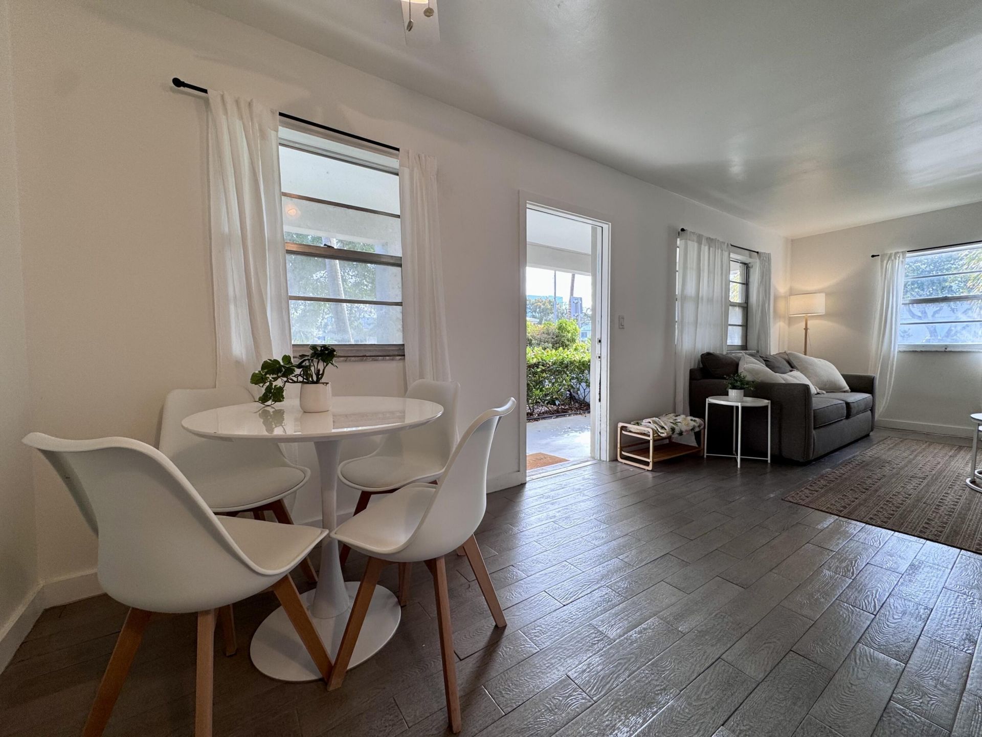 202 Lucerne Avenue, Unit 12, Lake Worth Beach, FL 33460 Photo