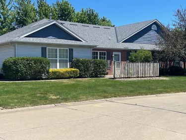 532 Heather Woods Drive, Elyria, OH 44035