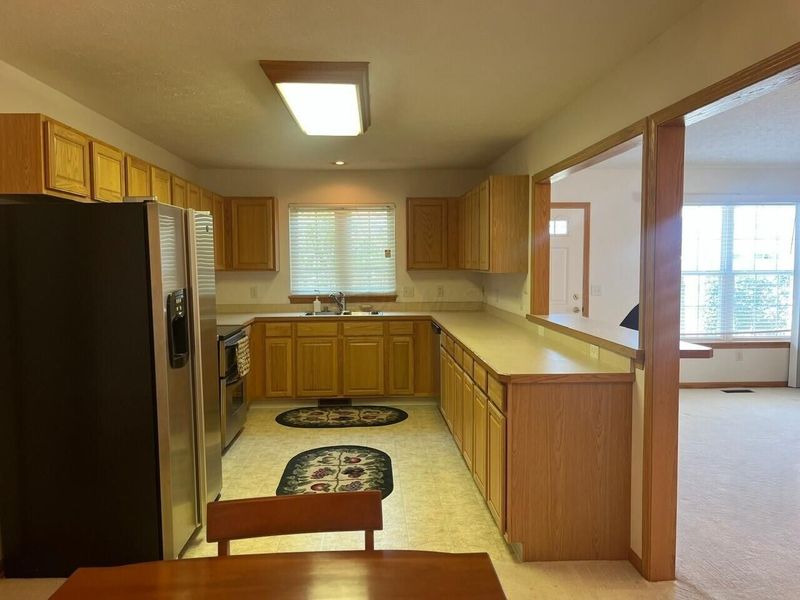 532 Heather Woods Drive, Elyria, OH 44035 Photo 13