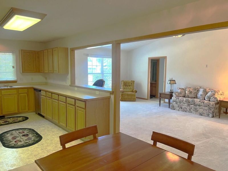 532 Heather Woods Drive, Elyria, OH 44035 Photo 14