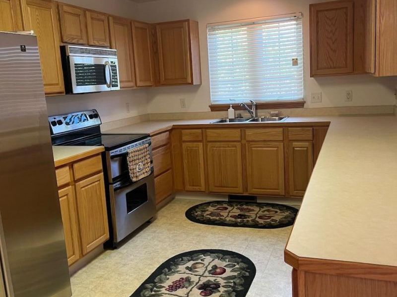 532 Heather Woods Drive, Elyria, OH 44035 Photo 15
