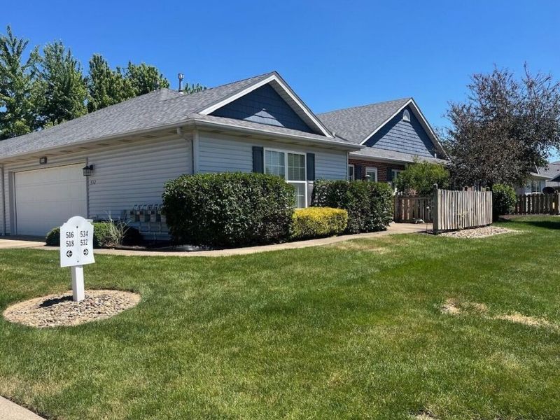 532 Heather Woods Drive, Elyria, OH 44035 Photo 2