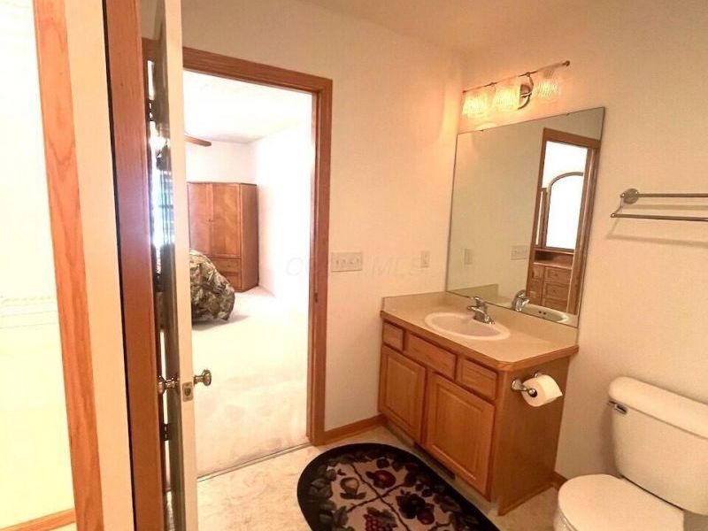532 Heather Woods Drive, Elyria, OH 44035 Photo 23
