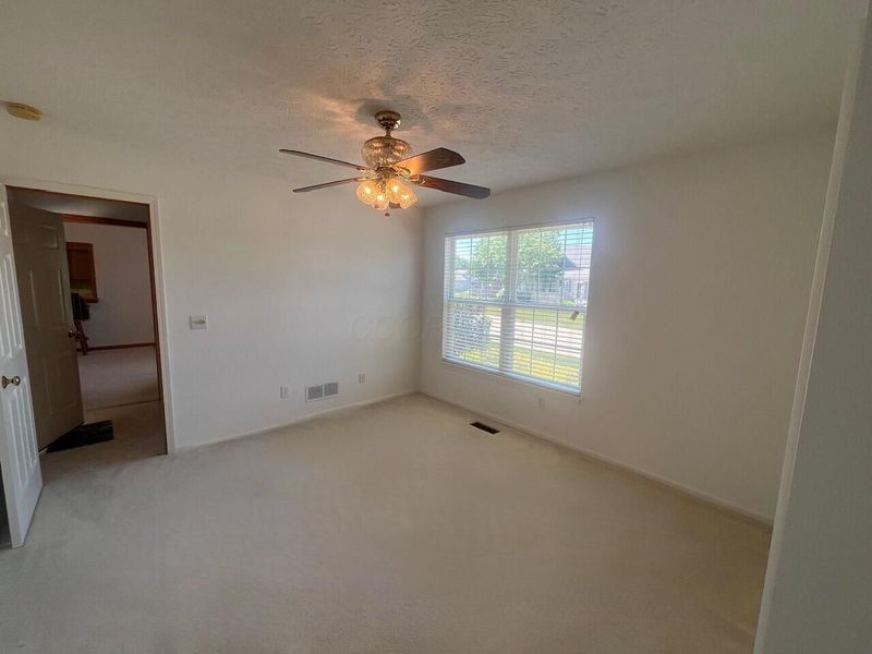 532 Heather Woods Drive, Elyria, OH 44035 Photo 25