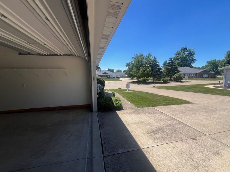 532 Heather Woods Drive, Elyria, OH 44035 Photo 28