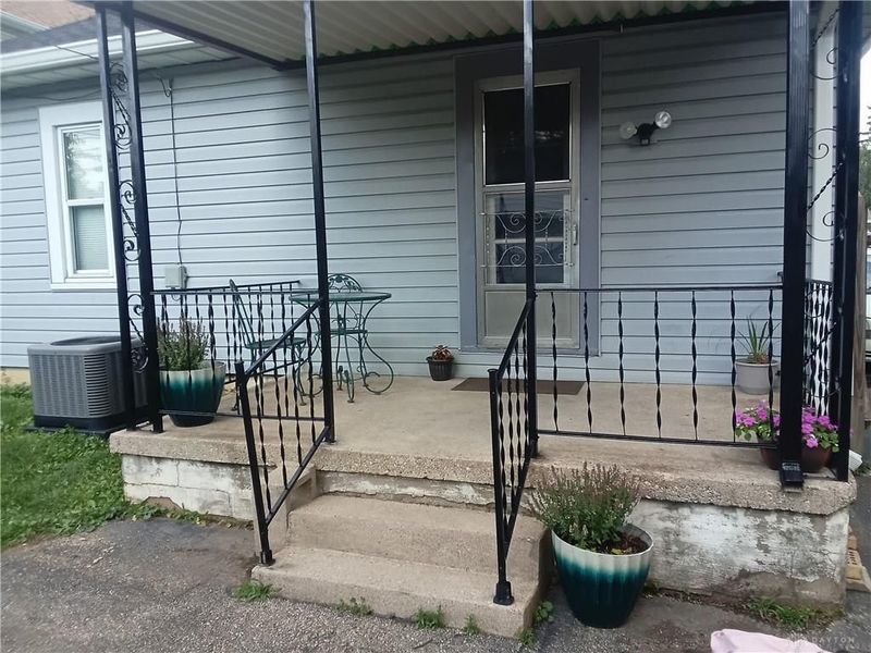 2357 S Smithville Road, Dayton, OH 45420 Photo 3