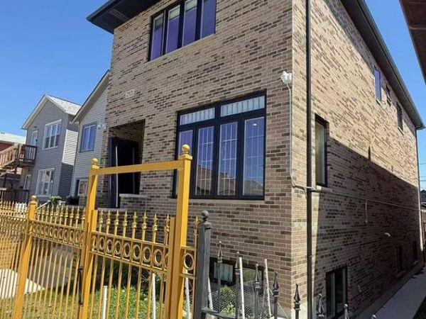 2921 S Farrell Street , Chicago, IL 60608