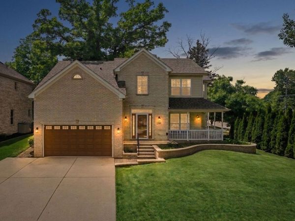 206 S Western Avenue, Bartlett, IL 60103
