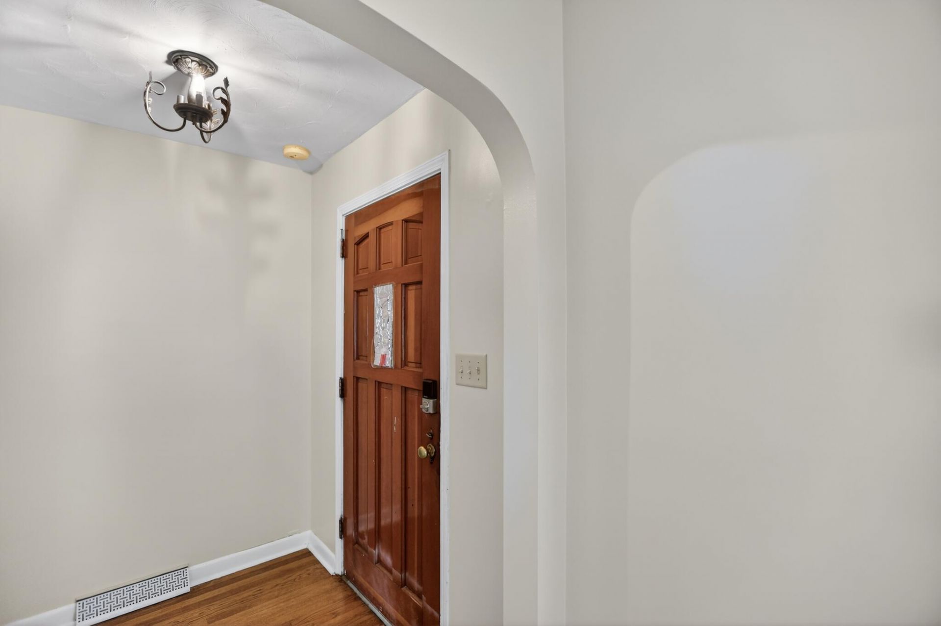 1705 Redwood Photo 10