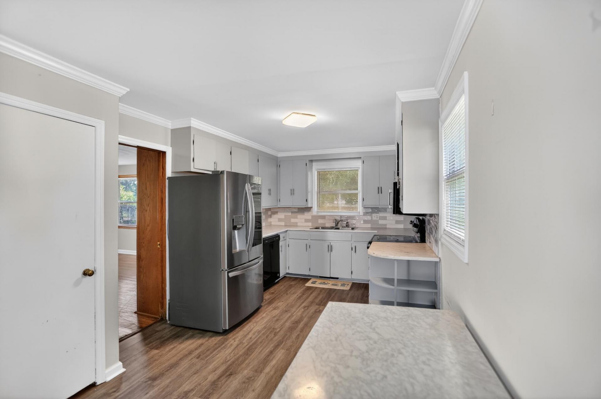 1705 Redwood Photo 16