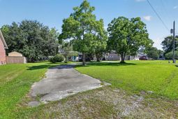 1705 Redwood photo 4