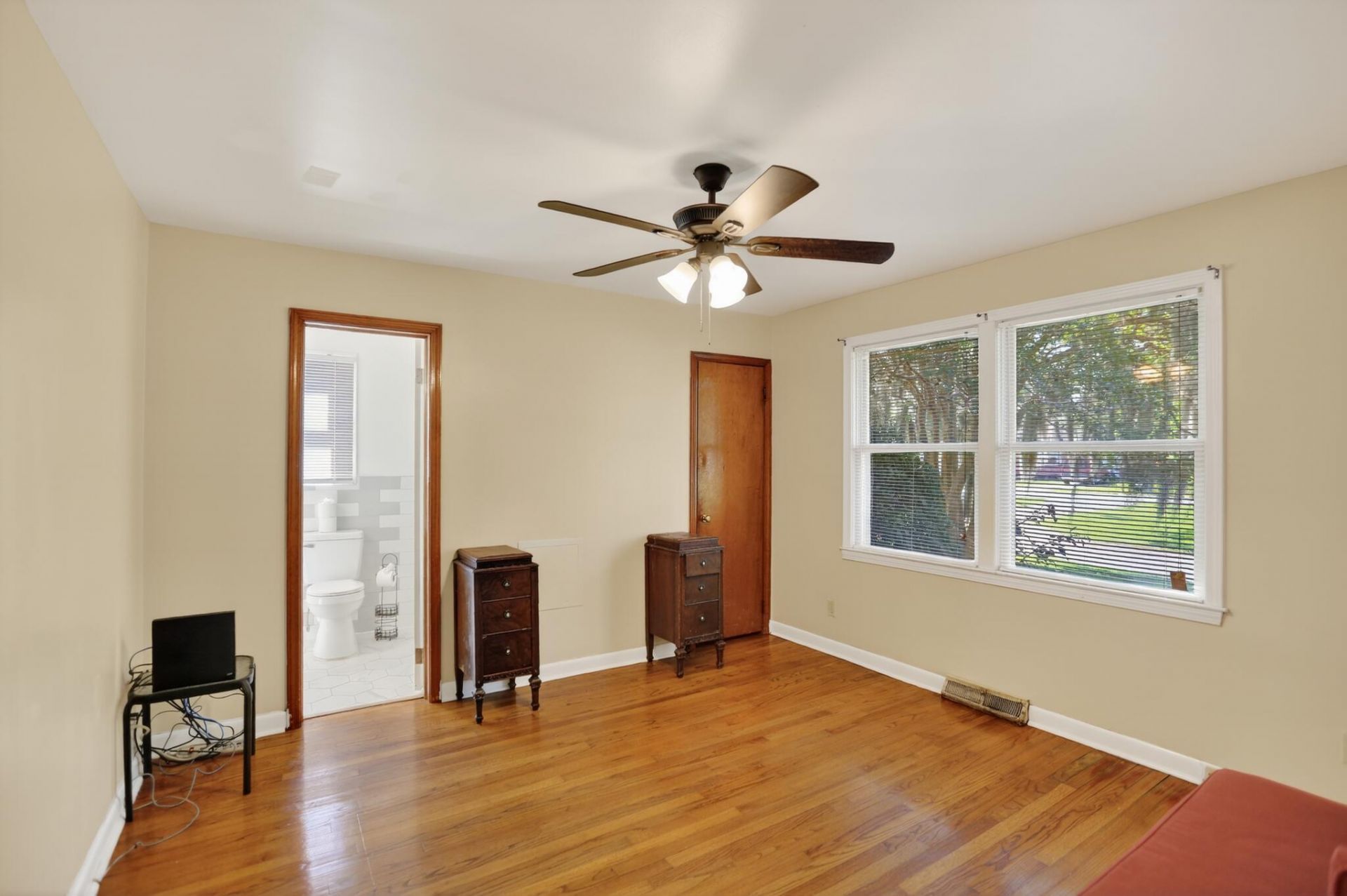 1705 Redwood Photo 21