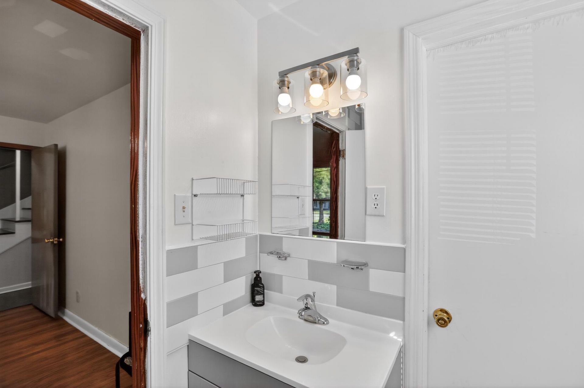 1705 Redwood Photo 28