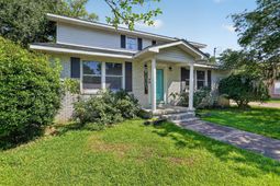 1705 Redwood photo 4