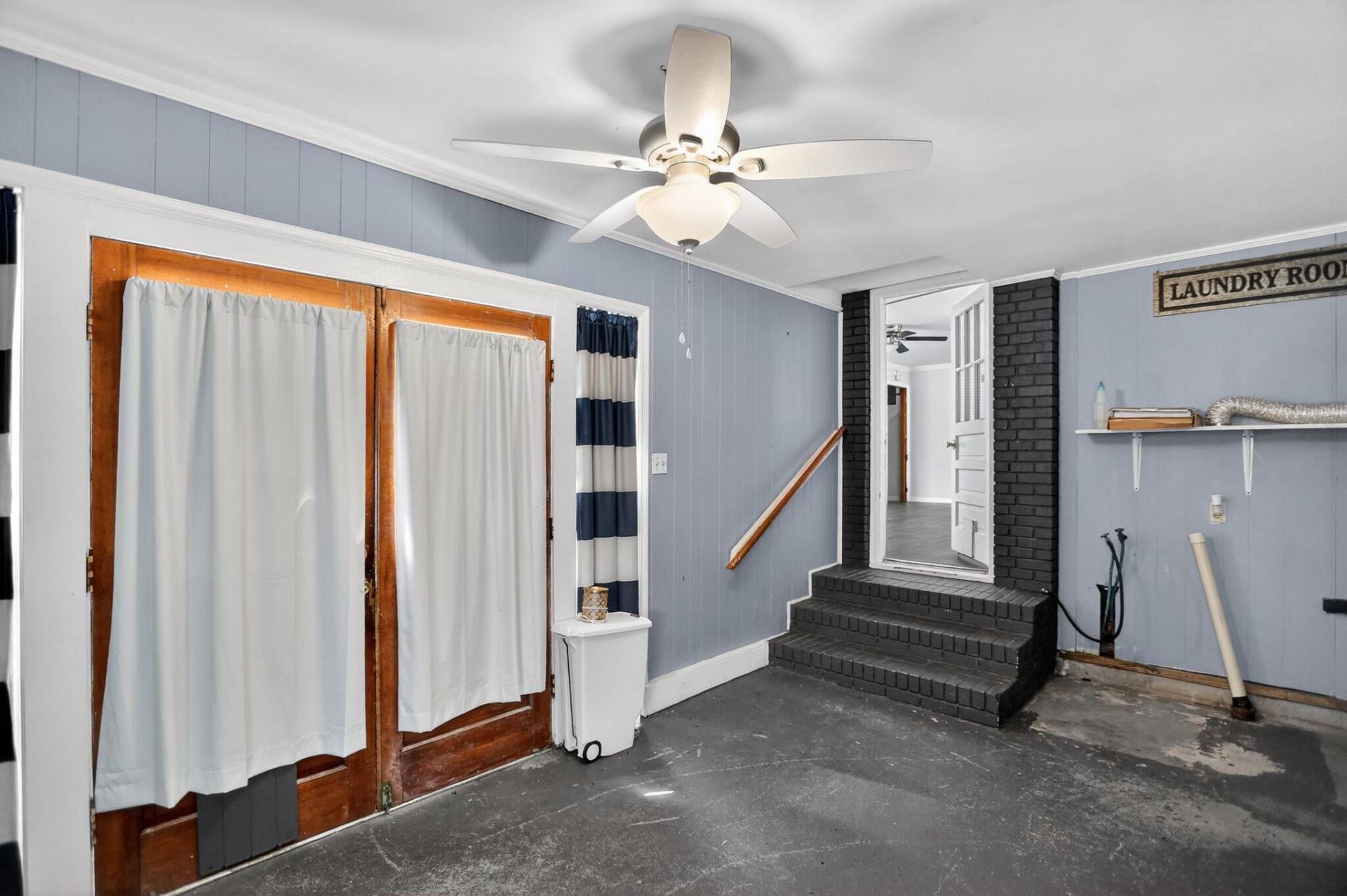 1705 Redwood Photo 30