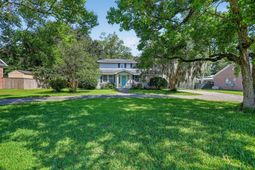 1705 Redwood photo 4