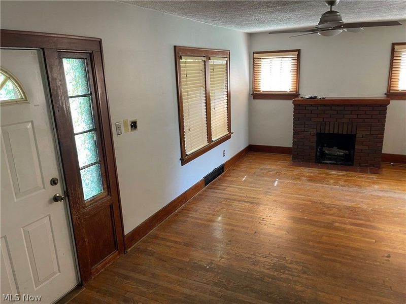 537 Archwood Avenue, Akron, OH 44301 Photo 8