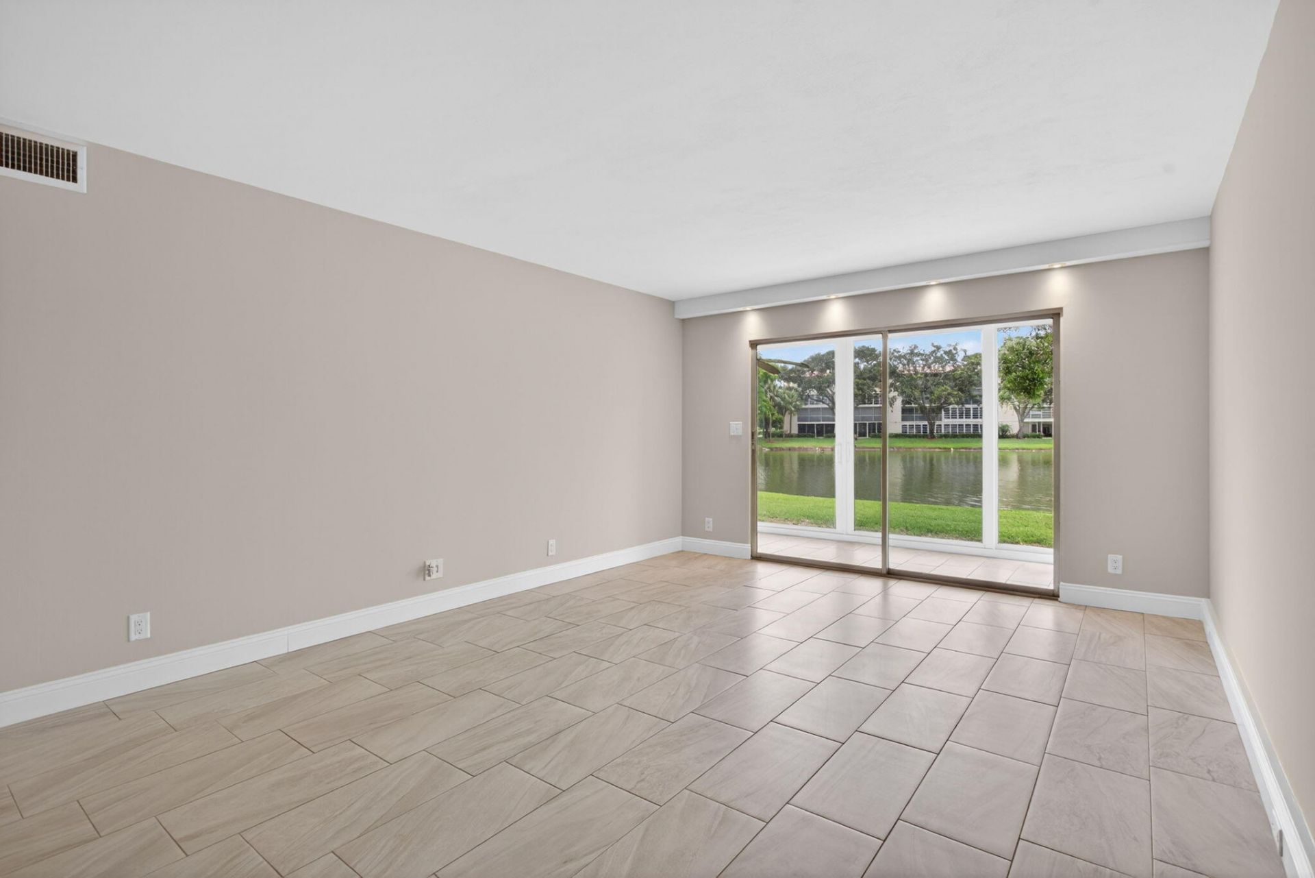 2202 Lucaya Bend, Unit B1, Coconut Creek, FL 33066 Photo