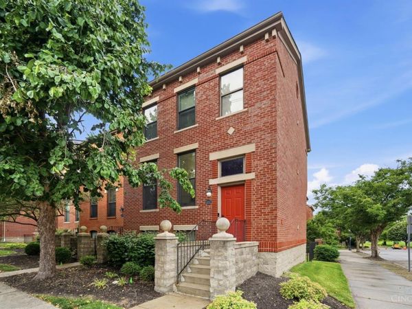 1013 John Street, Cincinnati, OH 45203