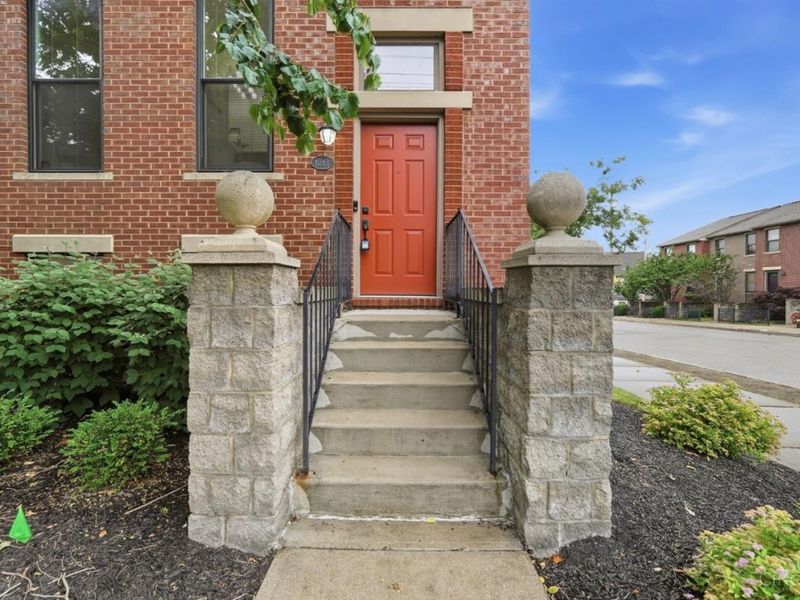 1013 John Street, Cincinnati, OH 45203 Photo 2