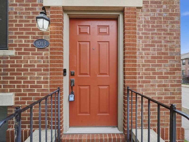 1013 John Street, Cincinnati, OH 45203 Photo 3