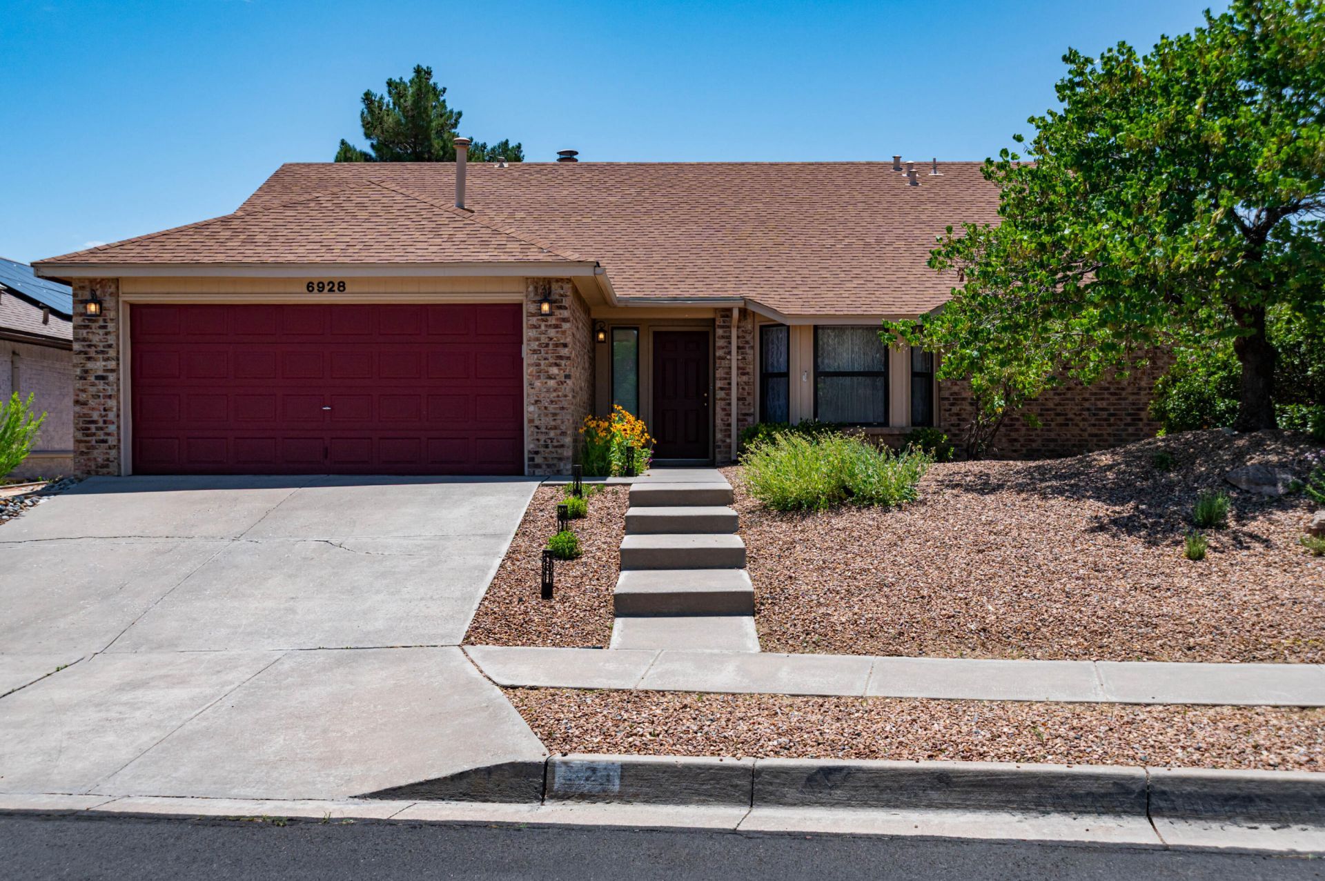 6928 Lamar Avenue Nw, Albuquerque, NM 87120 Main Photo