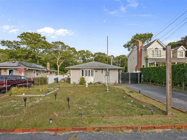 87 Biltmore Drive , Mastic Beach, NY 11951