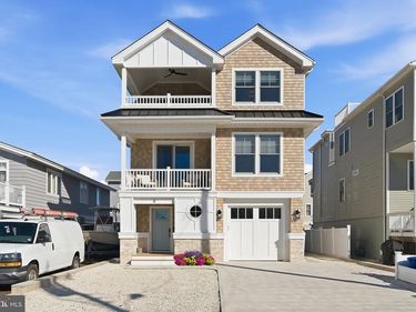 11 E 13TH , LONG BEACH TOWNSHIP, NJ 08008