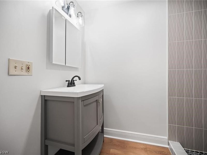 28300 Aurora Road , Solon, OH 44139 Photo 32